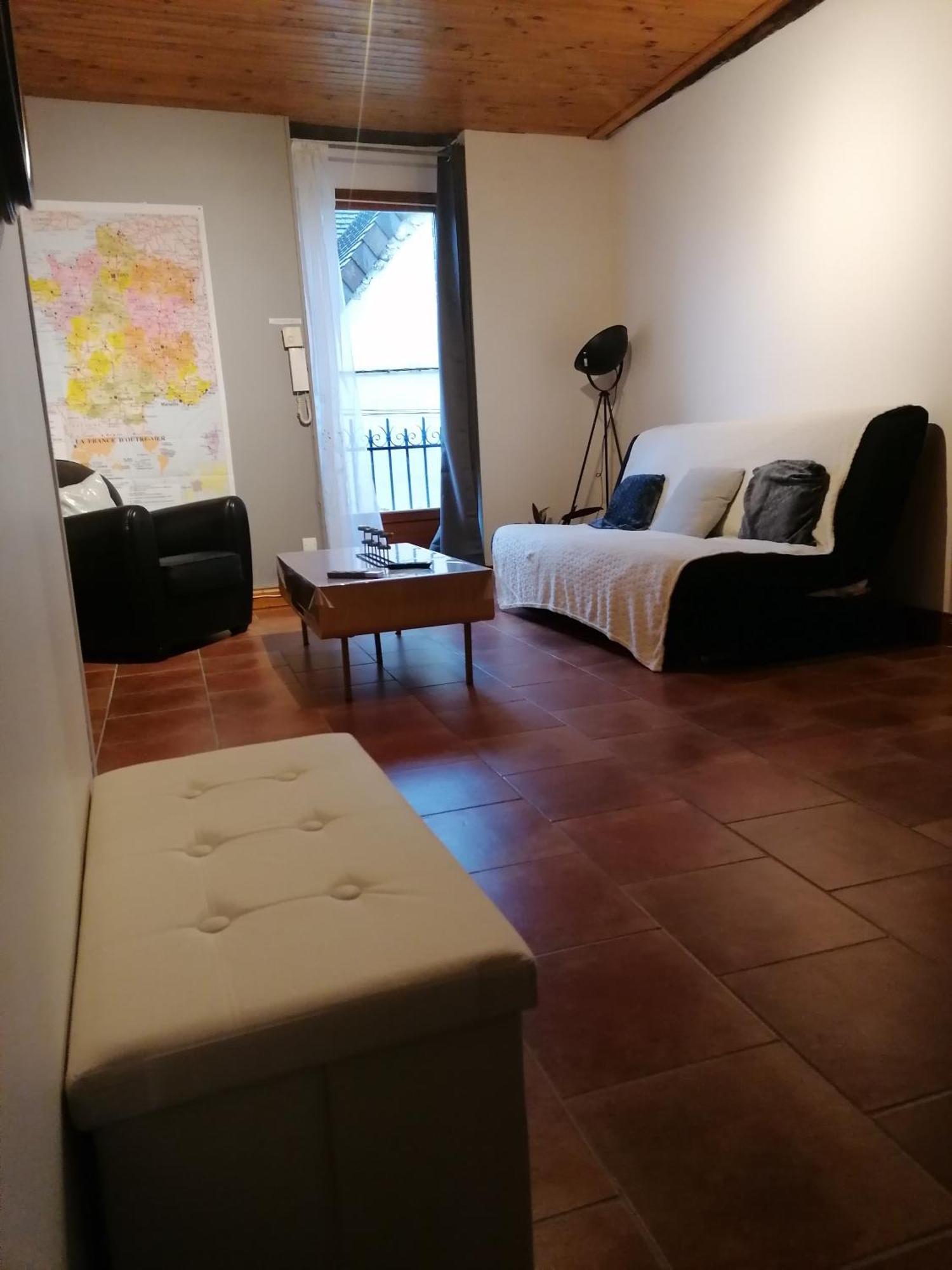 Gite A Sees Avec Garage Prive En Centre Ville מראה חיצוני תמונה